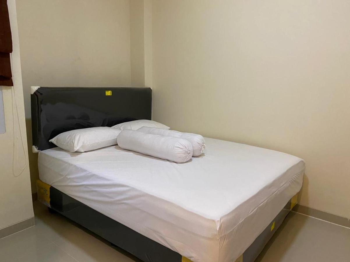 Mapala Guest House Makassar Redpartner מראה חיצוני תמונה