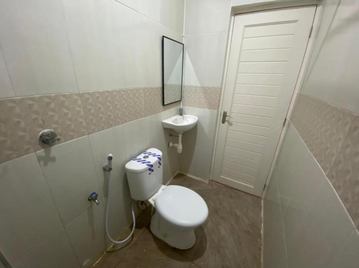 Mapala Guest House Makassar Redpartner מראה חיצוני תמונה