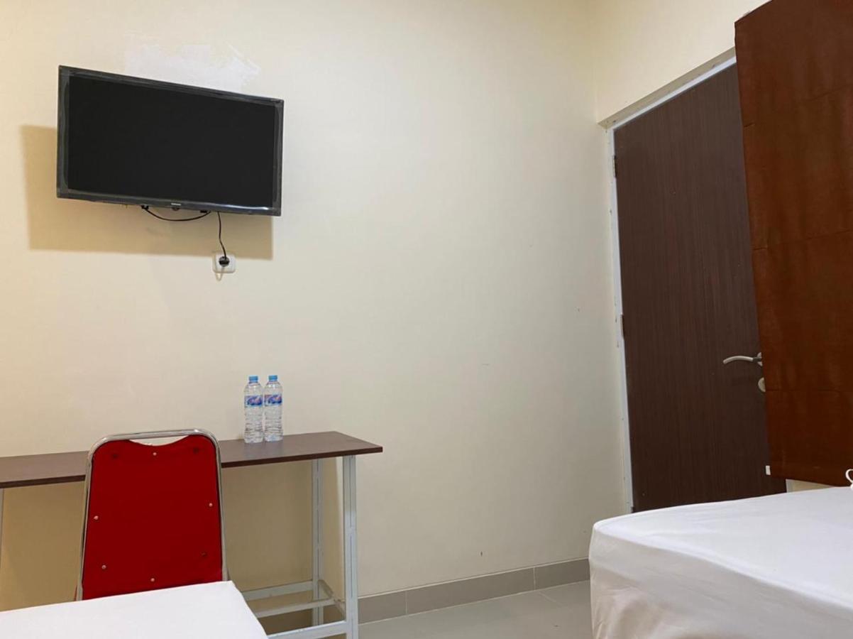 Mapala Guest House Makassar Redpartner מראה חיצוני תמונה