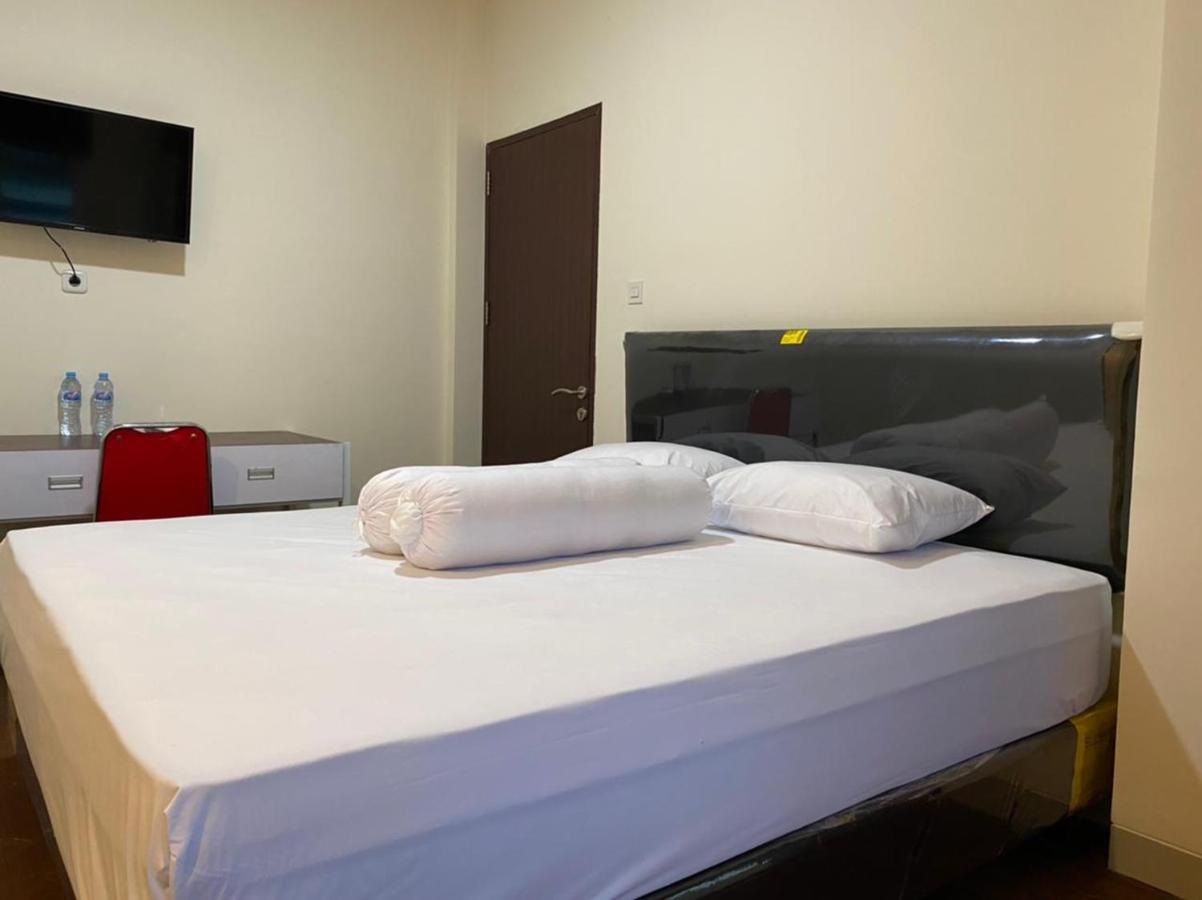 Mapala Guest House Makassar Redpartner מראה חיצוני תמונה