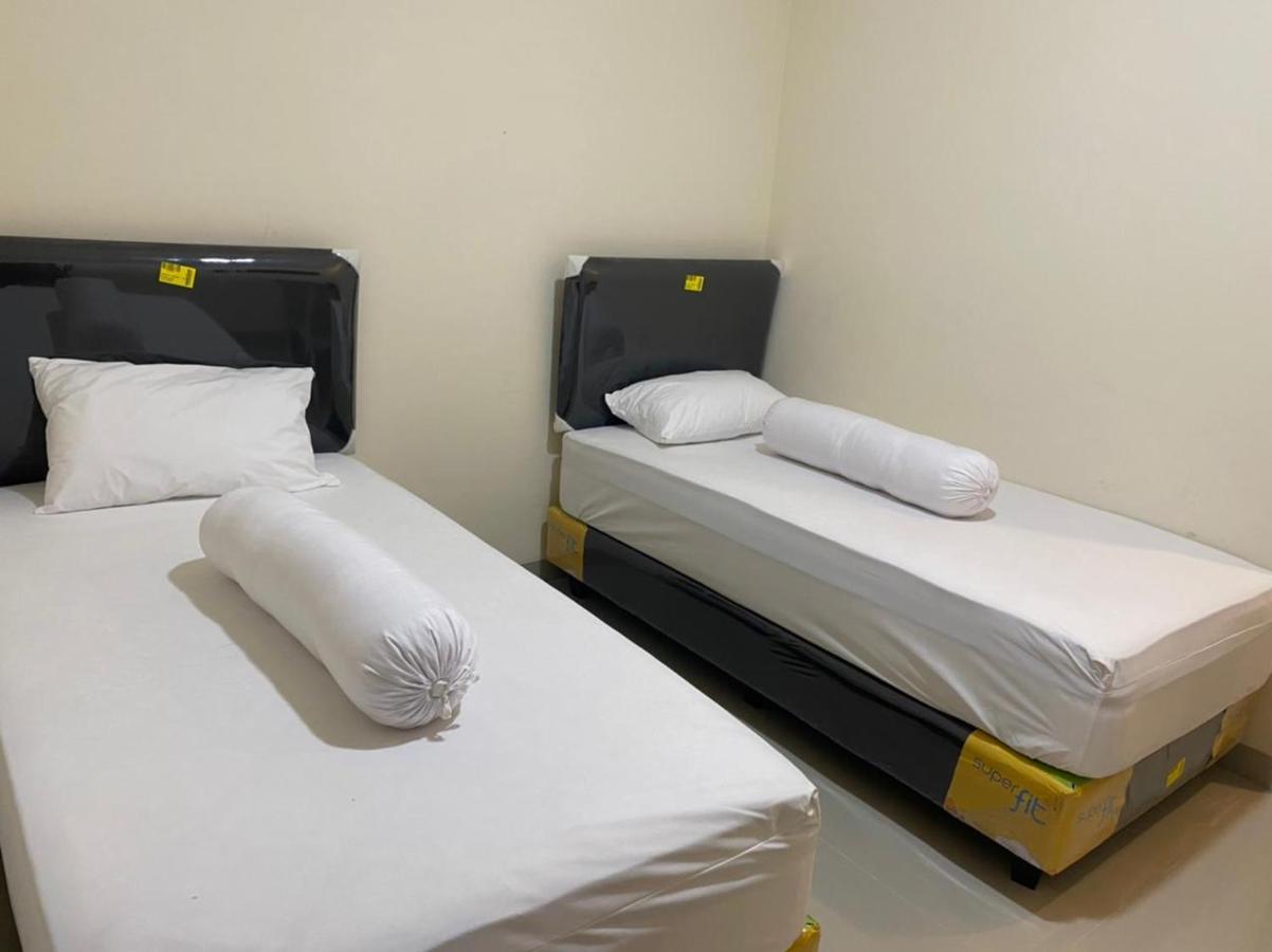 Mapala Guest House Makassar Redpartner מראה חיצוני תמונה